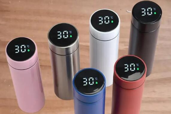 常用保溫杯喝溫開（kāi）水身體更健康