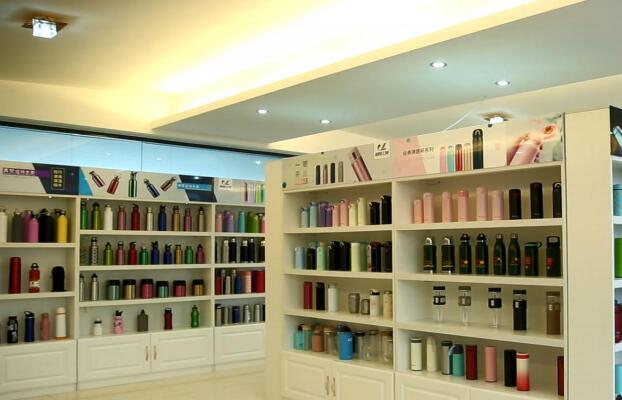 真空(kōng)燜(mèn)燒(shāo)壺與保(bǎo)溫壺的深度解(jiě)析 真空燜燒(shāo)壺與保溫壺的深度解析