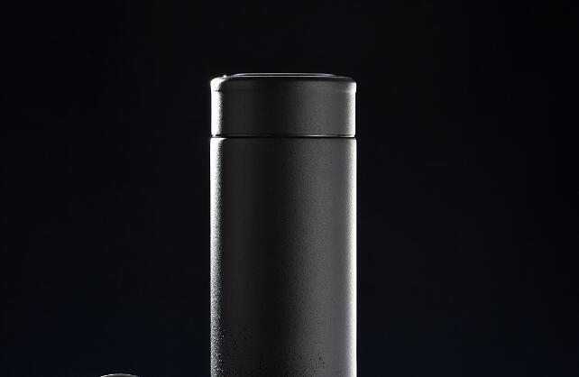 保溫杯不僅僅可以（yǐ）保溫也可以保冷