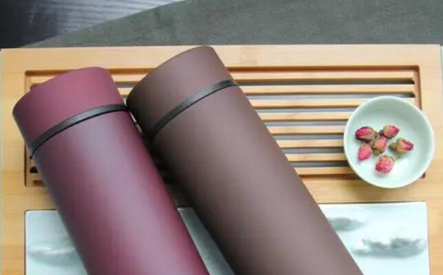 保溫杯定製廠（chǎng）家：互聯網電商成功的背（bèi）後支柱