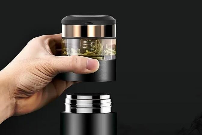 每天早上飲保溫杯的（de）開水好嗎?保溫杯養生從早（zǎo）上（shàng）開（kāi）始