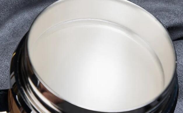 保溫杯內膽為什麽有的光亮有的不亮