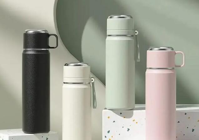 禮品（pǐn）保溫杯定製之前我們應該（gāi）準備哪些?