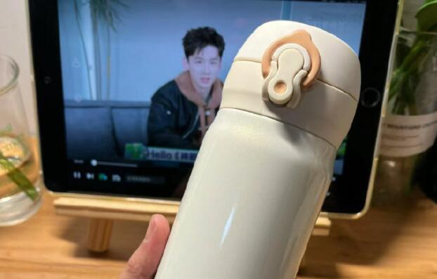 保(bǎo)溫杯(bēi)價格10元 這樣的保溫杯能不能買