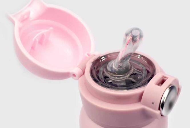 不鏽(xiù)鋼保溫杯泡茶與玻璃(lí)杯泡(pào)茶的區別