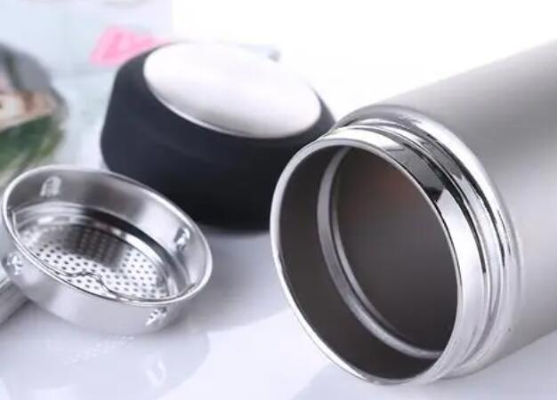 不鏽鋼保溫(wēn)杯有毒嗎 奧氏體不鏽鋼杯放心使用